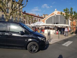 Minivan avec chauffeur marché de Biarritz