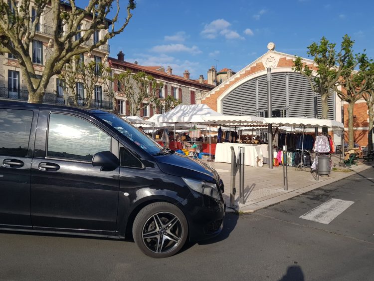 Shuttle service Train station Biarritz to downtown center